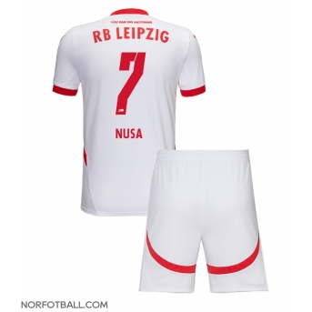 Billige Fotballdrakt RB Leipzig Antonio Nusa #7 Replika Hjemmedraktsett Barn 2024-25 Kortermet (med bukser)